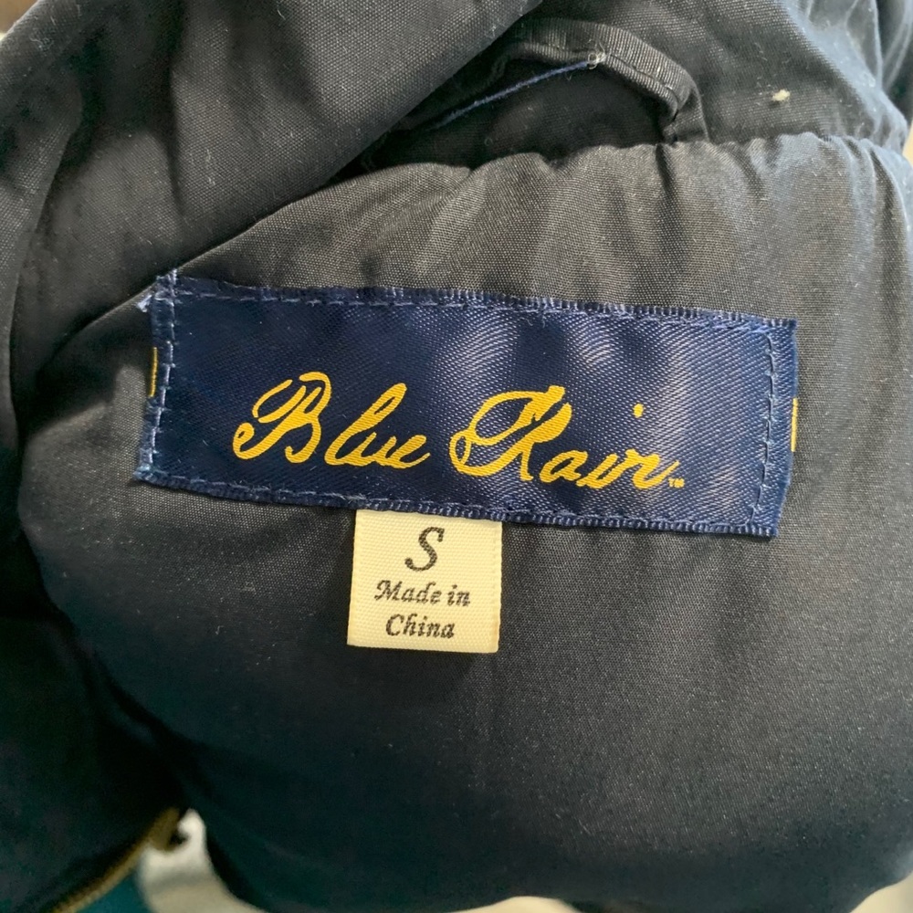 Vest - Picture 2 of 2